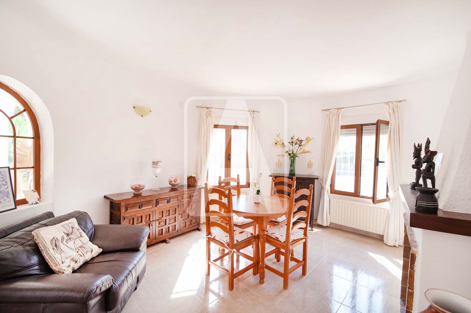 7 soverom Villa til salgs i Calpe / Calp med svømmebasseng garasje - € 699 000 (Ref: 9438970)