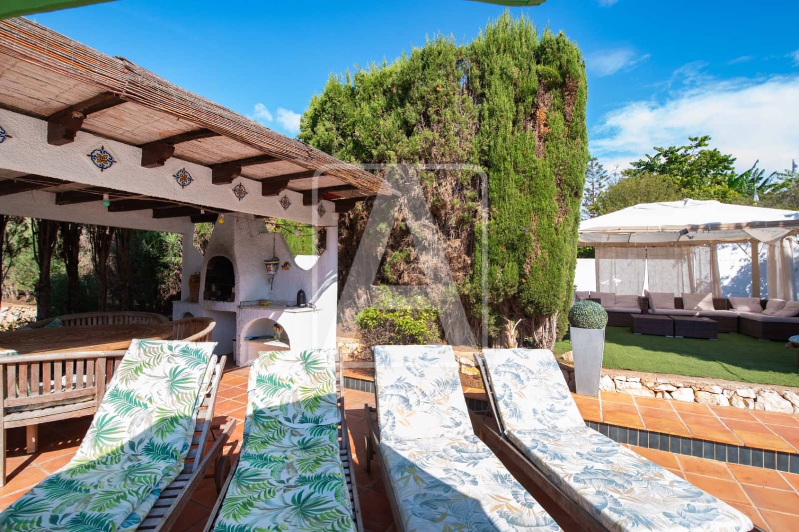 7 soverom Villa til salgs i Calpe / Calp med svømmebasseng garasje - € 699 000 (Ref: 9438970)