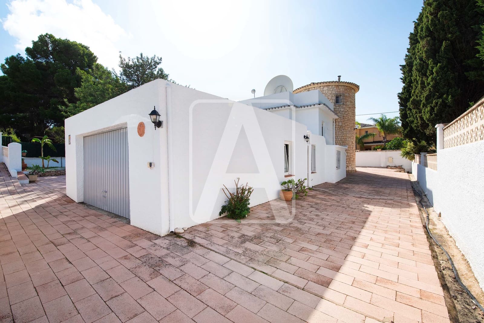 7 soverom Villa til salgs i Calpe / Calp med svømmebasseng garasje - € 699 000 (Ref: 9438970)