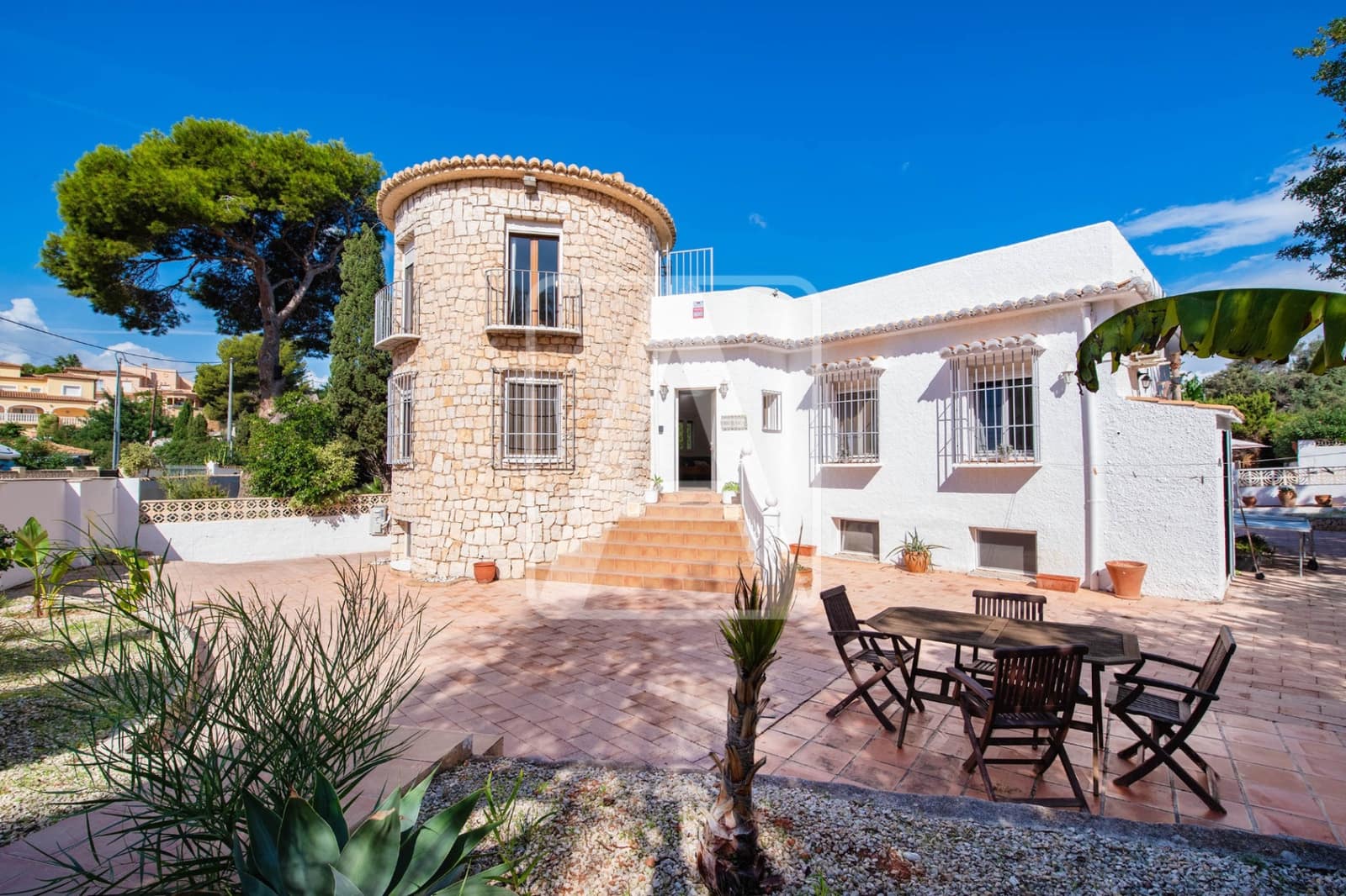 7 soverom Villa til salgs i Calpe / Calp med svømmebasseng garasje - € 699 000 (Ref: 9438970)