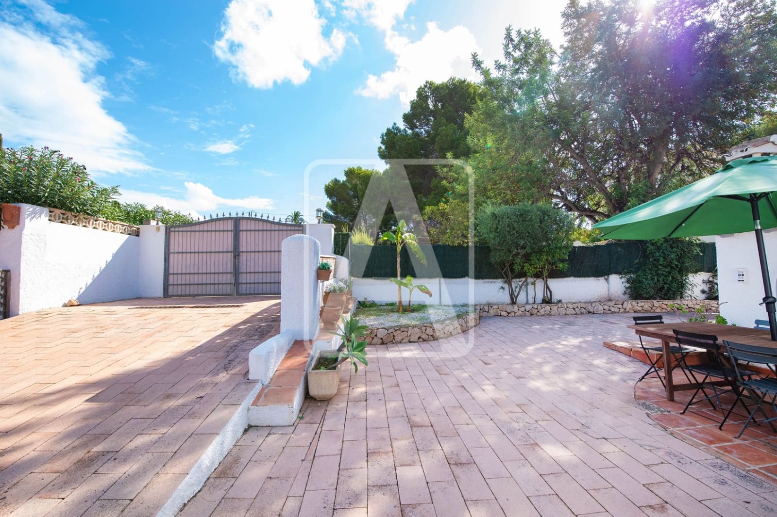 7 soverom Villa til salgs i Calpe / Calp med svømmebasseng garasje - € 699 000 (Ref: 9438970)
