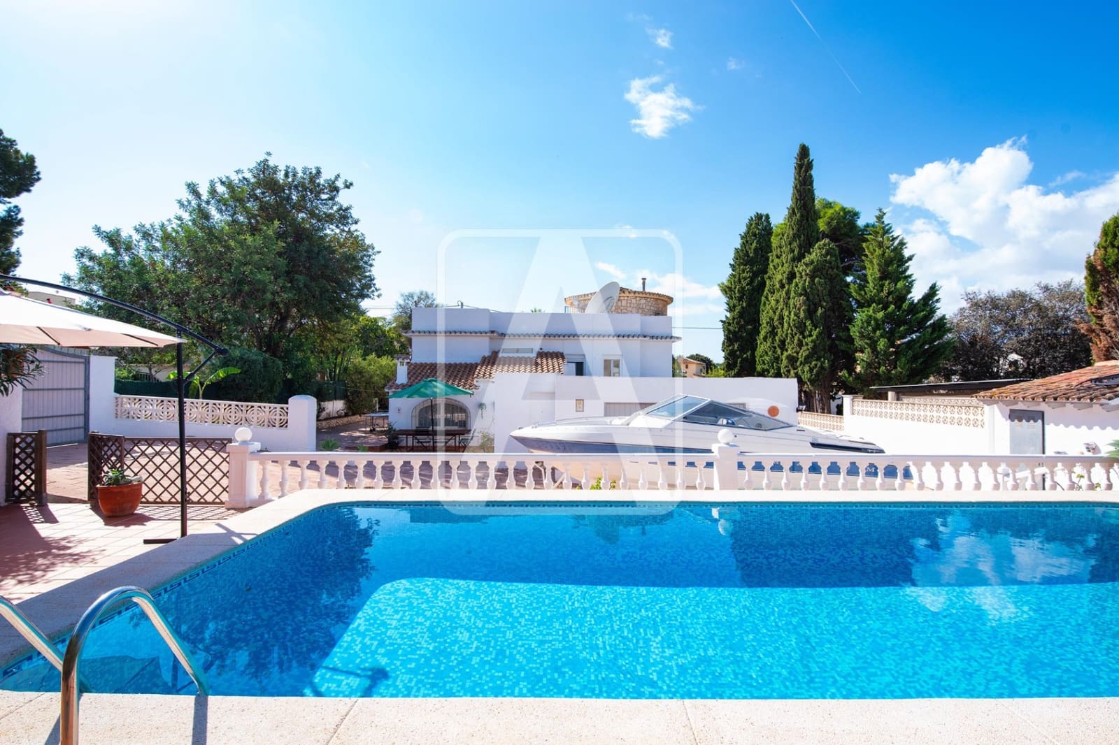 7 soverom Villa til salgs i Calpe / Calp med svømmebasseng garasje - € 699 000 (Ref: 9438970)