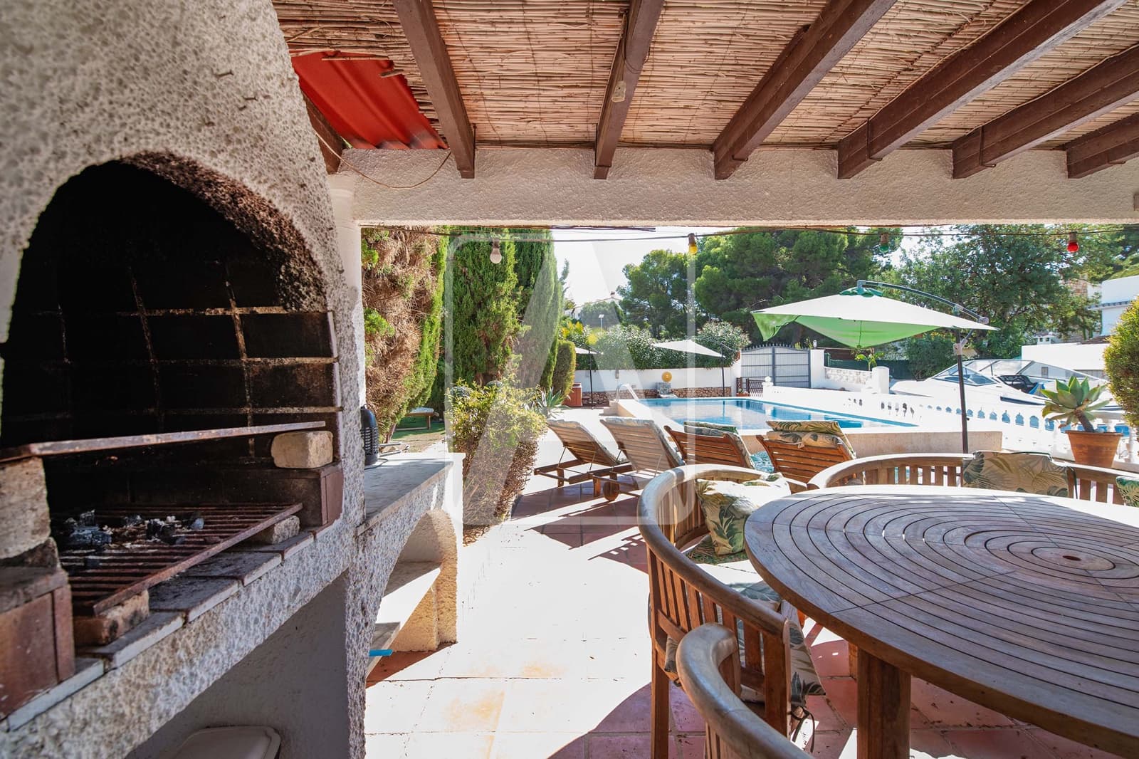 7 soverom Villa til salgs i Calpe / Calp med svømmebasseng garasje - € 699 000 (Ref: 9438970)