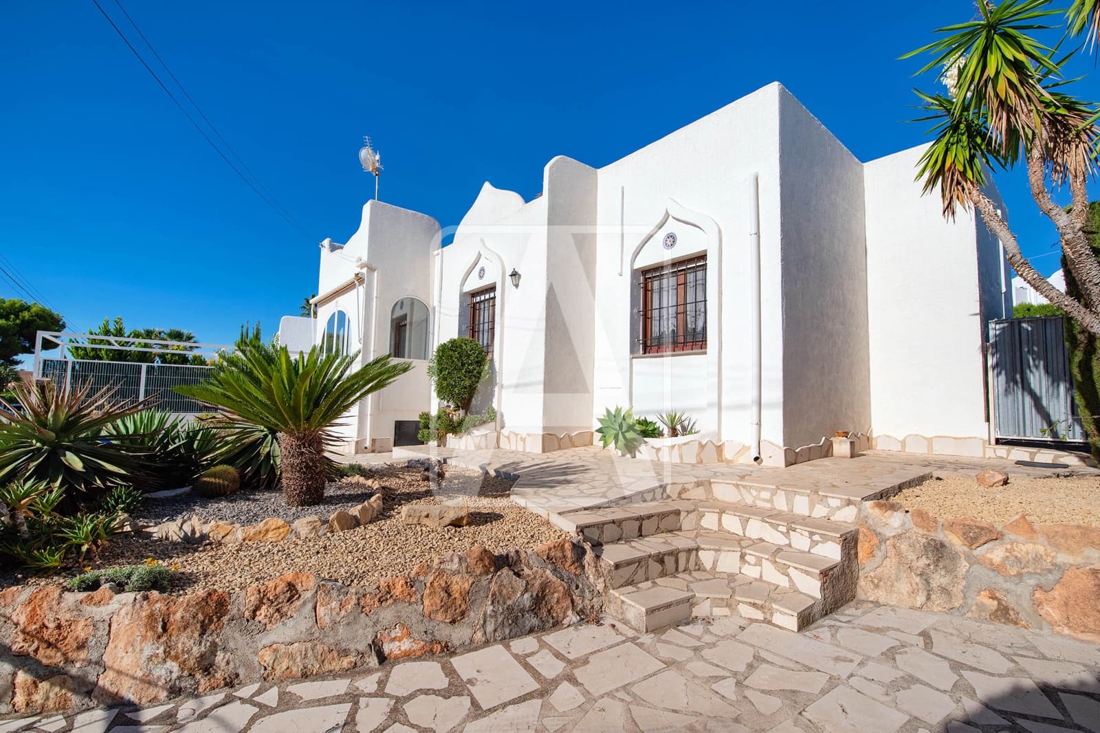 3 chambre Villa/Maison à vendre à Calpe / Calp avec piscine garage - 349 000 € (Ref: 9438973)