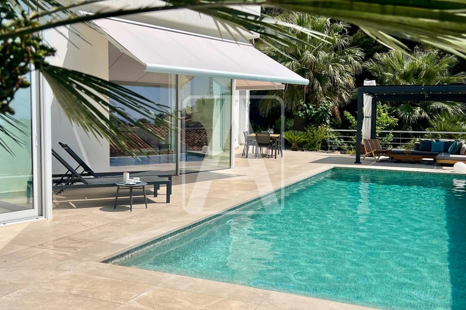 4 sypialnia Willa na sprzedaż w Benissa z basenem garażem - 1 150 000 € (Ref: 9438974)