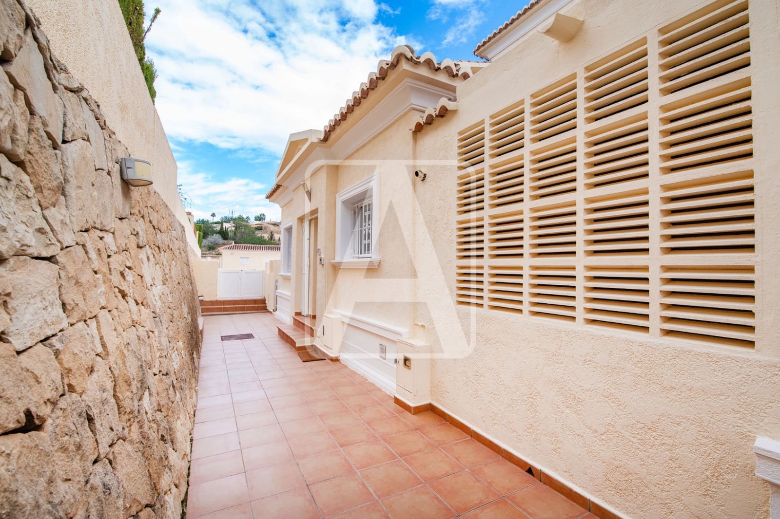 3 soverom Villa til salgs i Calpe / Calp med svømmebasseng garasje - € 425 000 (Ref: 9438975)