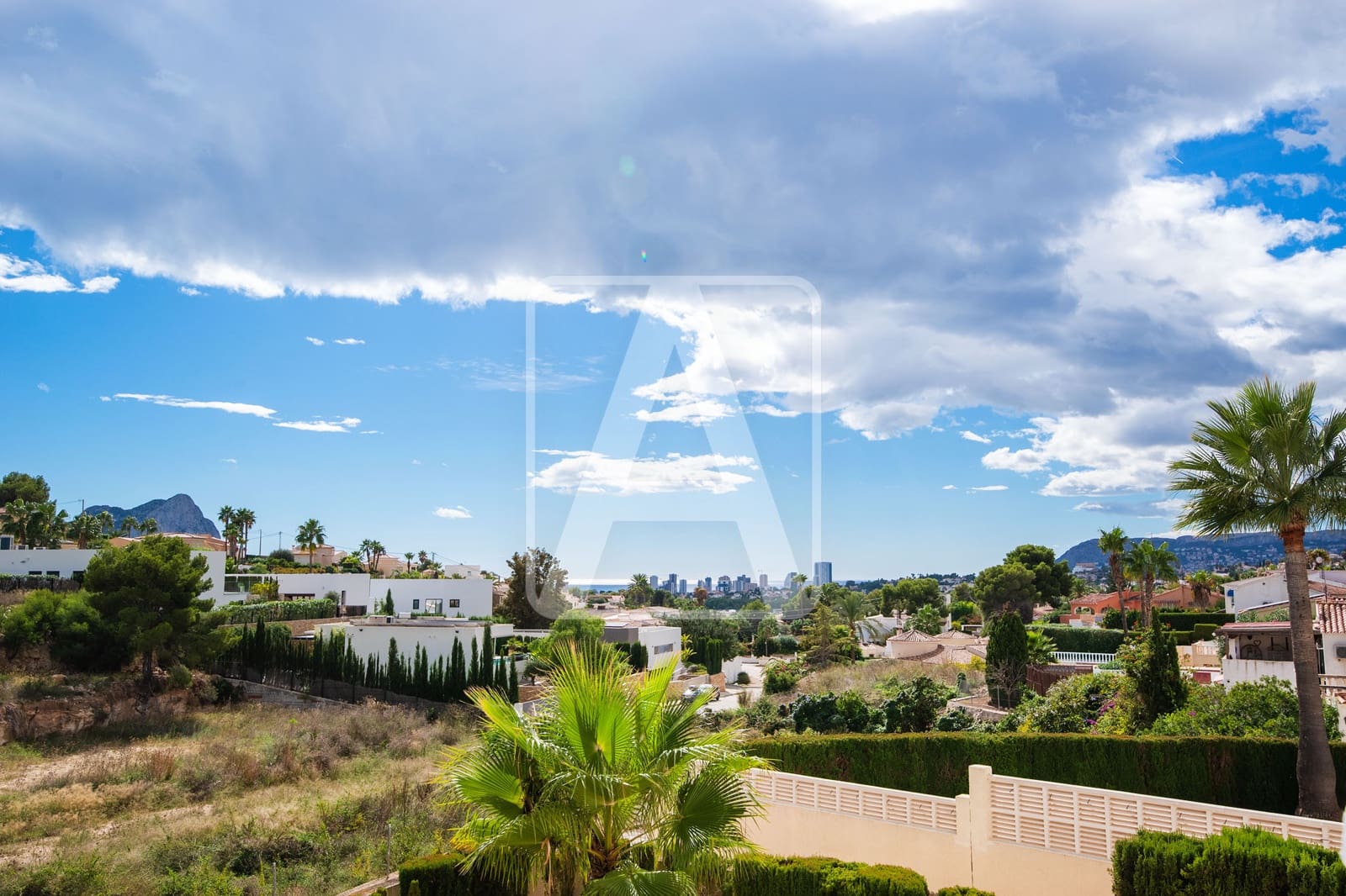 3 soverom Villa til salgs i Calpe / Calp med svømmebasseng garasje - € 425 000 (Ref: 9438975)