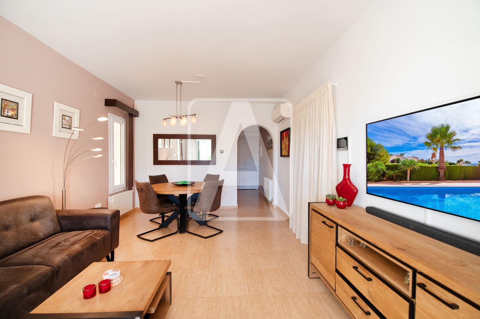 3 slaapkamer Rijtjeshuis te koop in Calpe / Calp met zwembad garage - € 425.000 (Ref: 9438976)