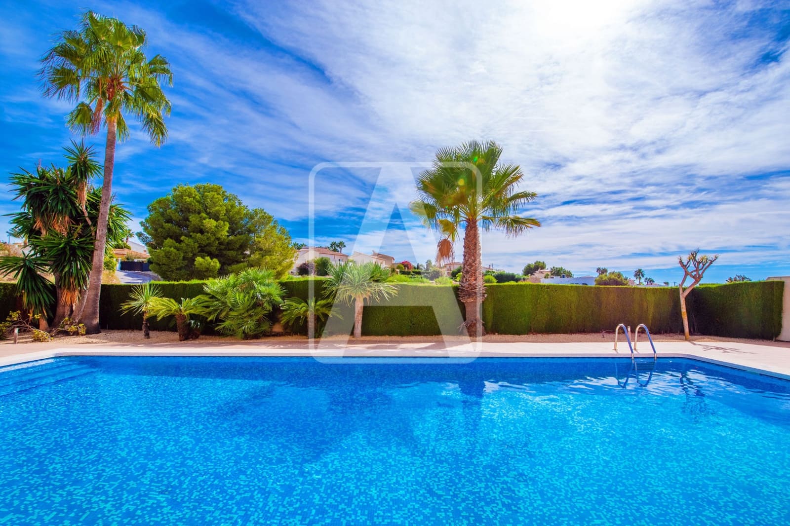 3 slaapkamer Rijtjeshuis te koop in Calpe / Calp met zwembad garage - € 425.000 (Ref: 9438976)