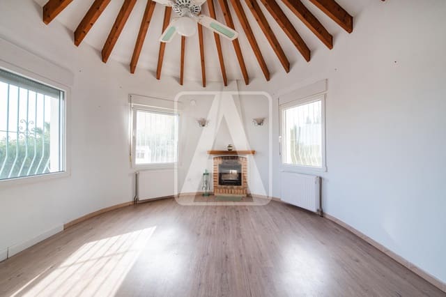 2 chambre Villa/Maison à vendre à Calpe / Calp avec piscine garage - 449 000 € (Ref: 9450384)