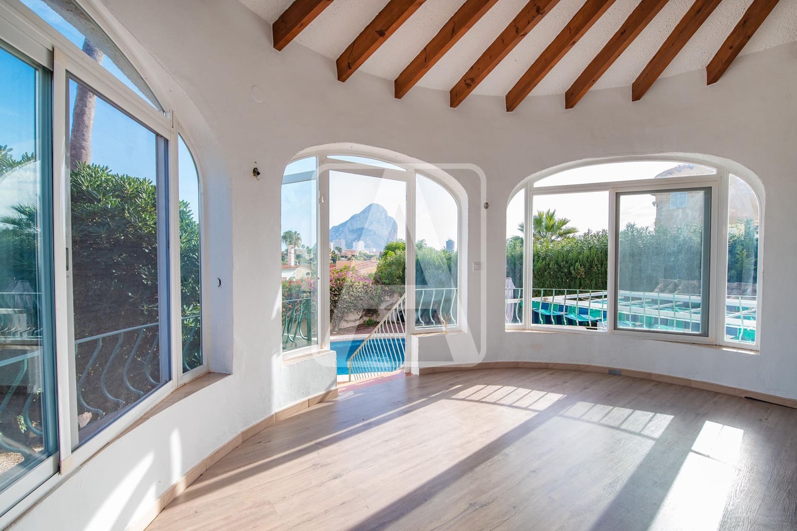 2 chambre Villa/Maison à vendre à Calpe / Calp avec piscine garage - 449 000 € (Ref: 9450384)