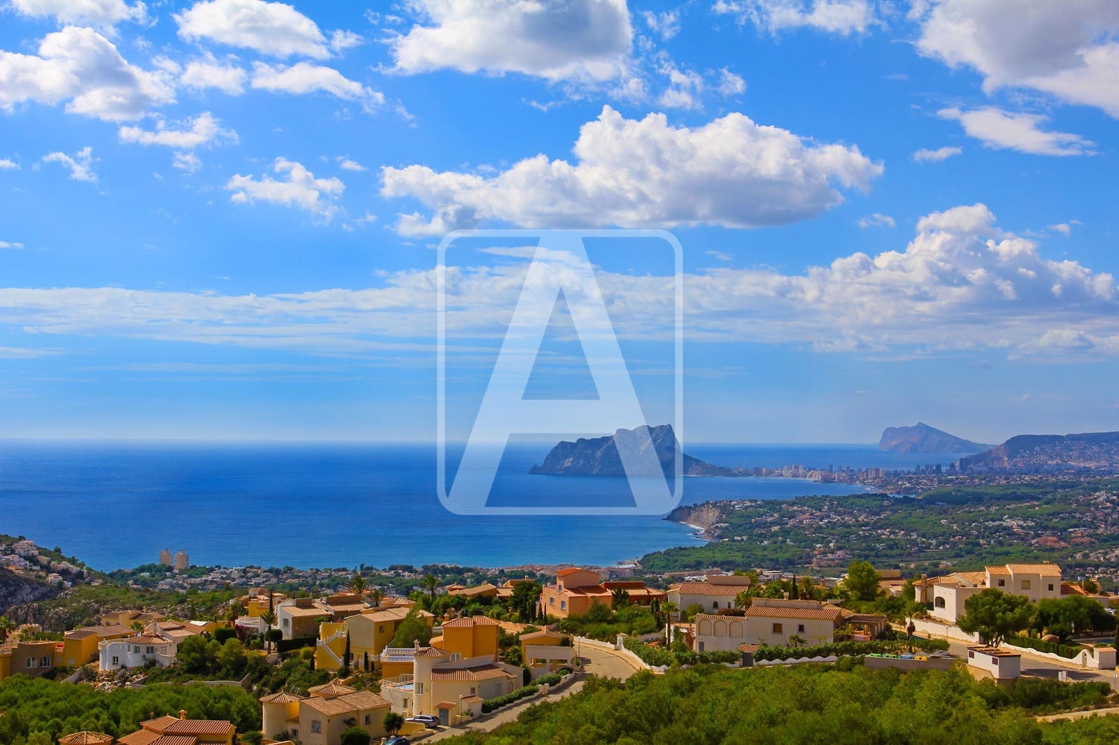 Chalet de 3 habitaciones en Cumbre del Sol en venta con piscina garaje - 2.350.000 € (Ref: 9450386)