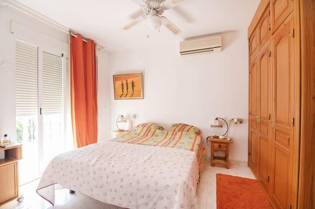 4 slaapkamer Villa te koop in Benissa met zwembad garage - € 650.000 (Ref: 9451545)