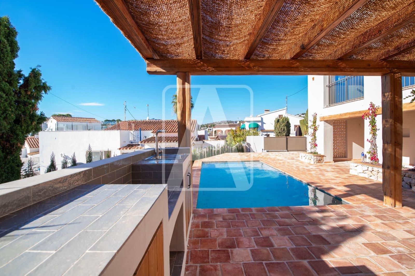 3 sypialnia Willa na sprzedaż w Benissa z basenem garażem - 875 000 € (Ref: 9494135)