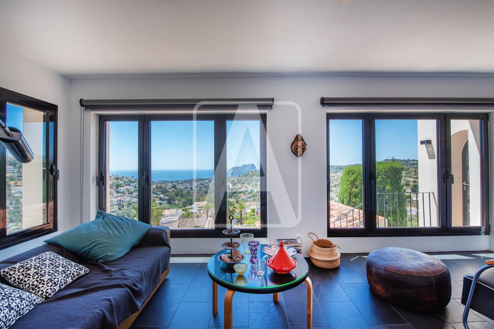 4 bedroom Villa for sale in Benissa with pool garage - € 1,200,000 (Ref: 9494136)