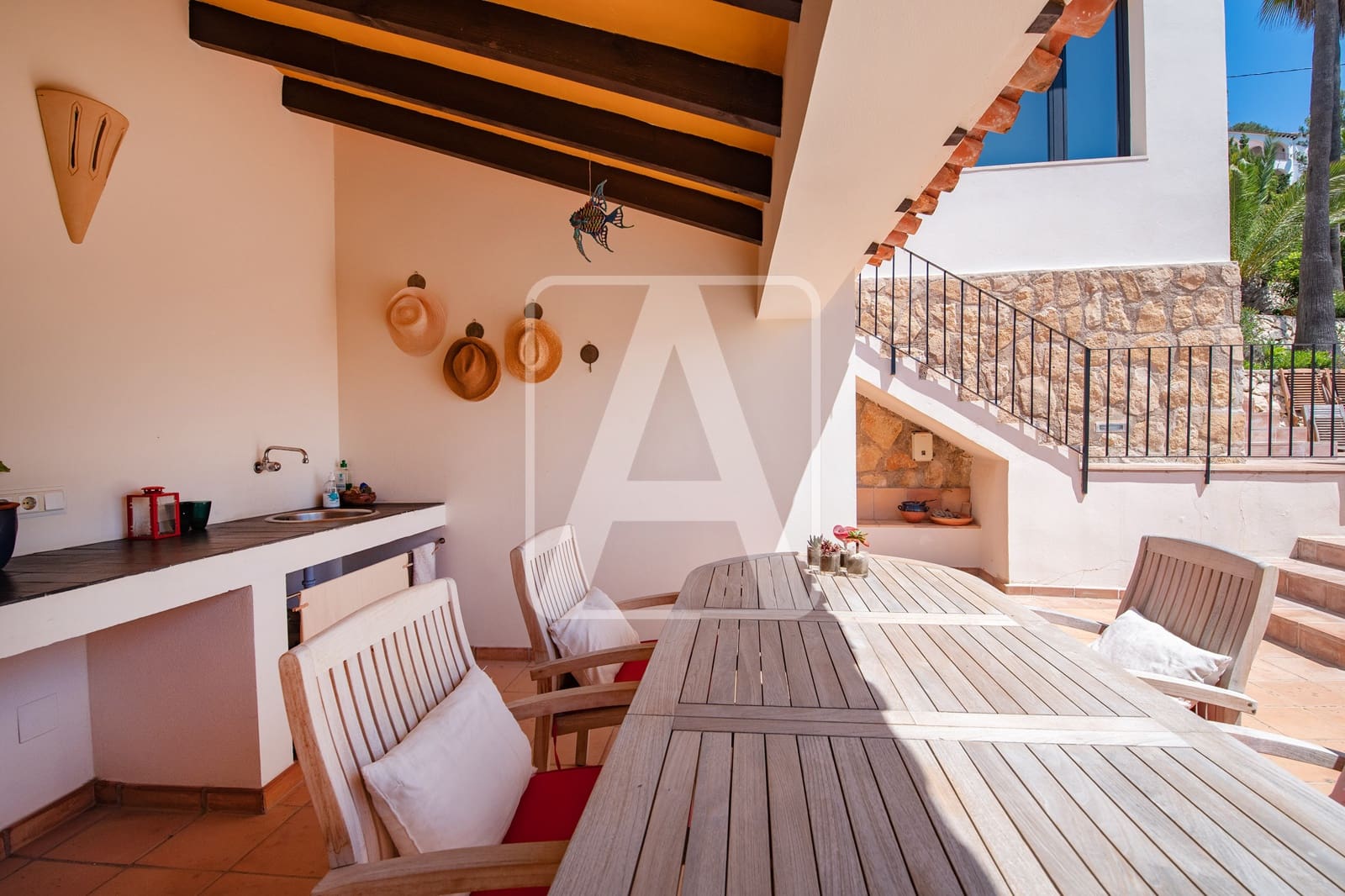 4 bedroom Villa for sale in Benissa with pool garage - € 1,200,000 (Ref: 9494136)