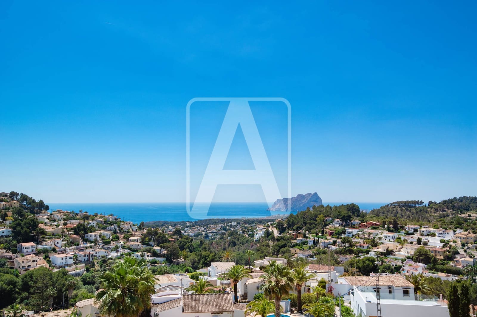 4 bedroom Villa for sale in Benissa with pool garage - € 1,200,000 (Ref: 9494136)