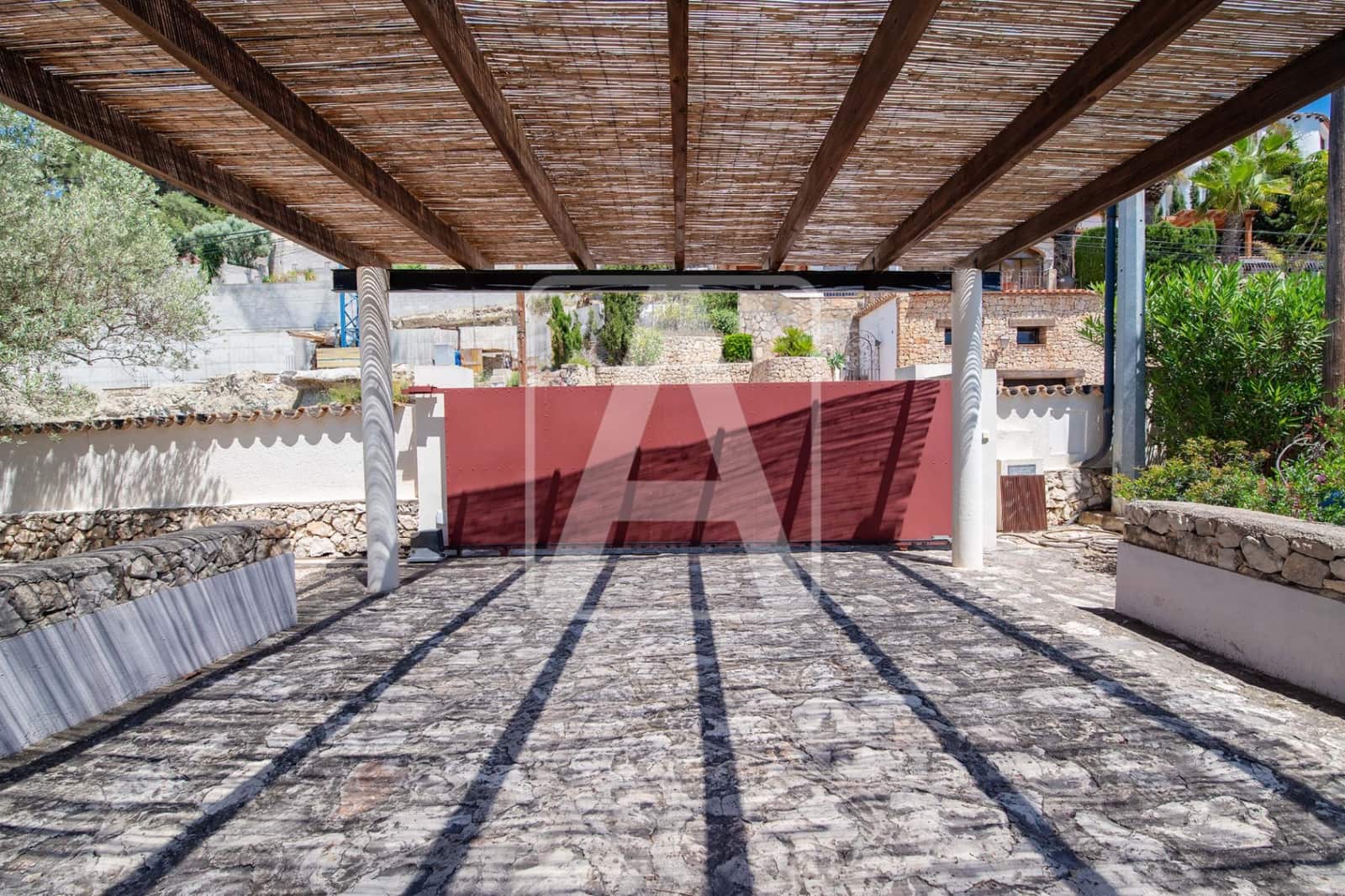 4 bedroom Villa for sale in Benissa with pool garage - € 1,200,000 (Ref: 9494136)
