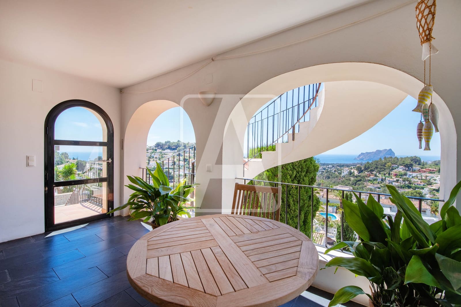 4 bedroom Villa for sale in Benissa with pool garage - € 1,200,000 (Ref: 9494136)