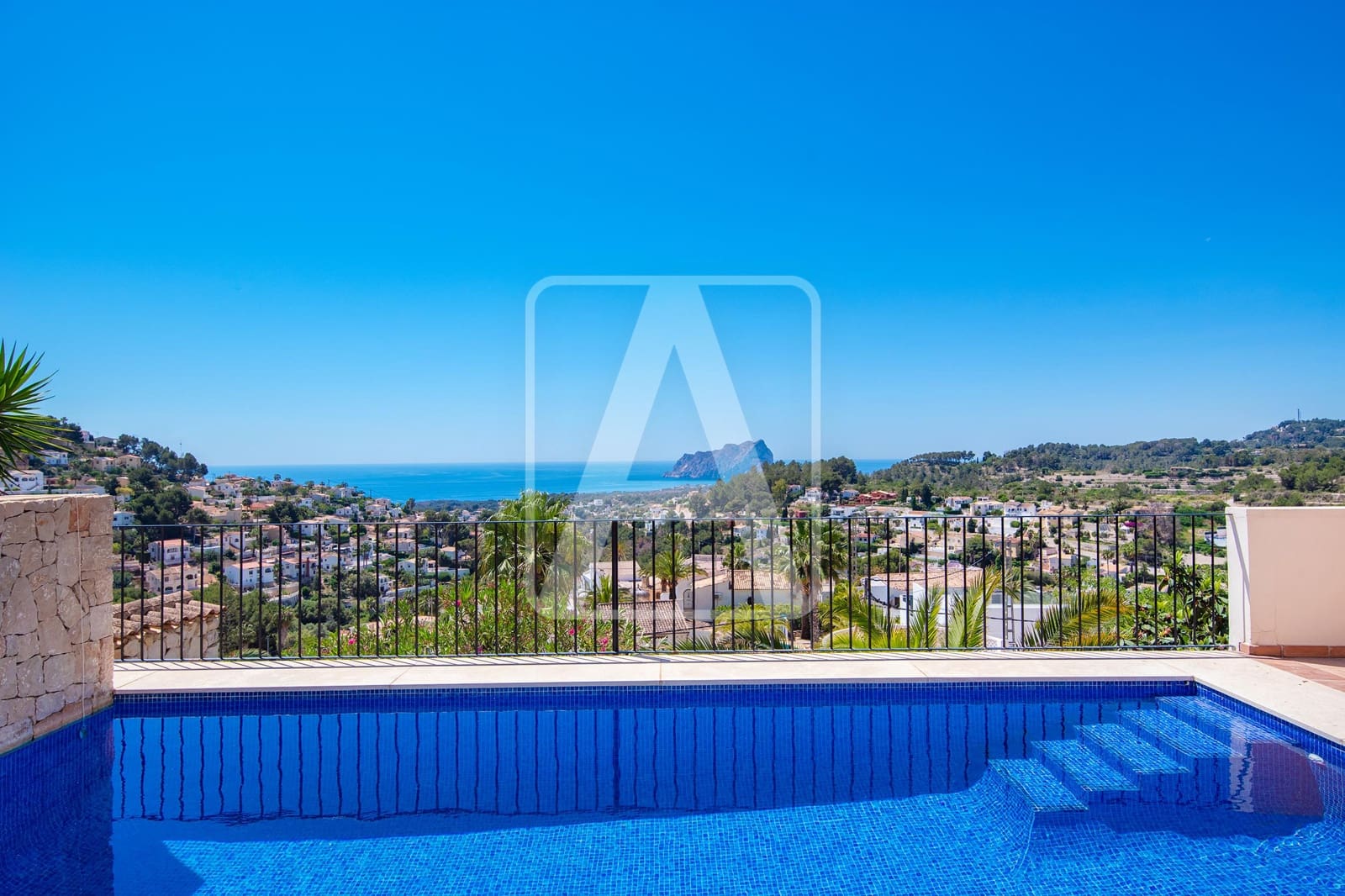 4 bedroom Villa for sale in Benissa with pool garage - € 1,200,000 (Ref: 9494136)