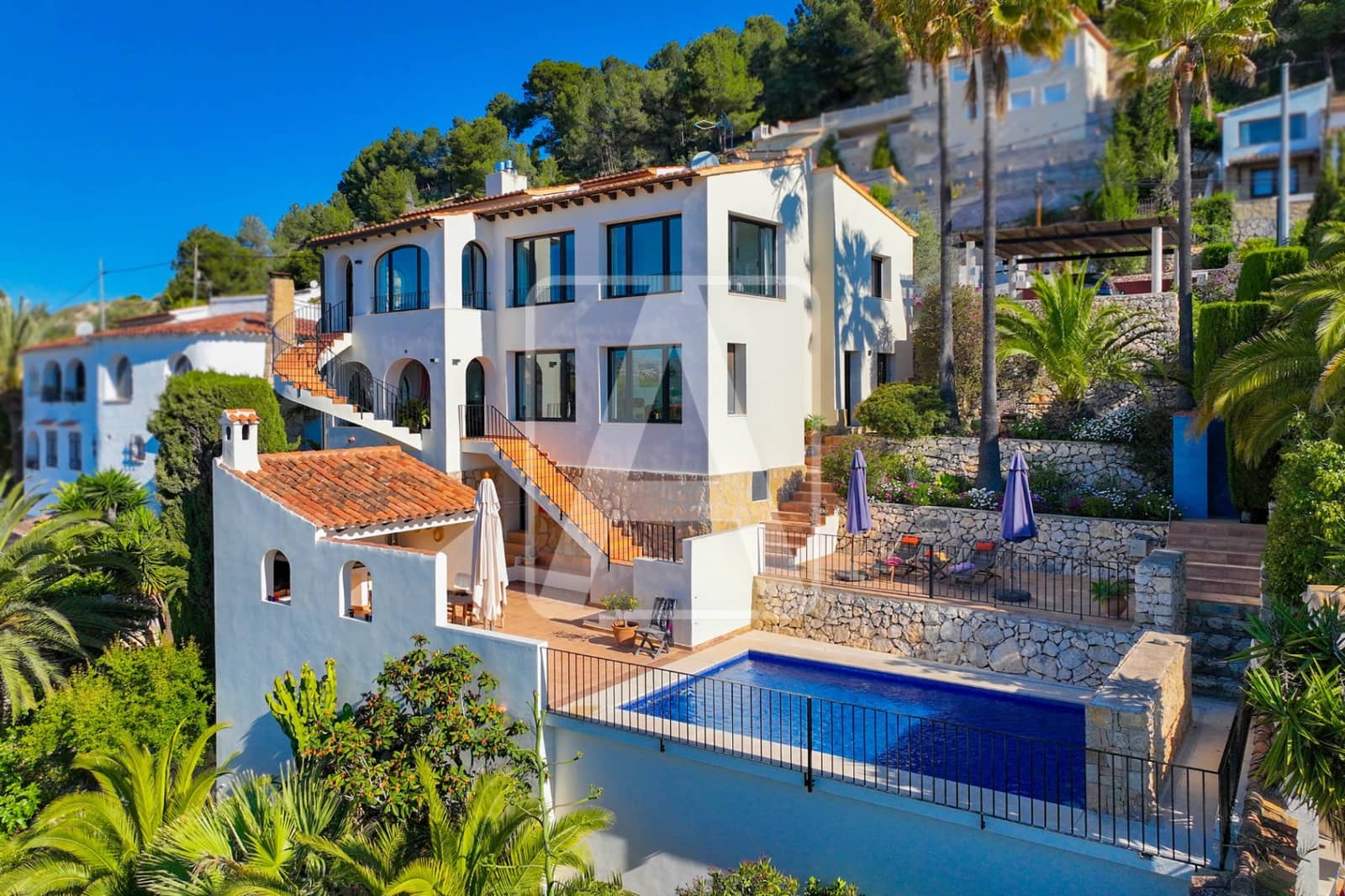 4 bedroom Villa for sale in Benissa with pool garage - € 1,200,000 (Ref: 9494136)