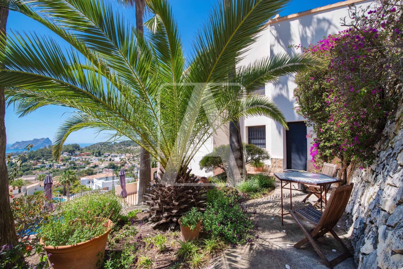 4 bedroom Villa for sale in Benissa with pool garage - € 1,200,000 (Ref: 9494136)