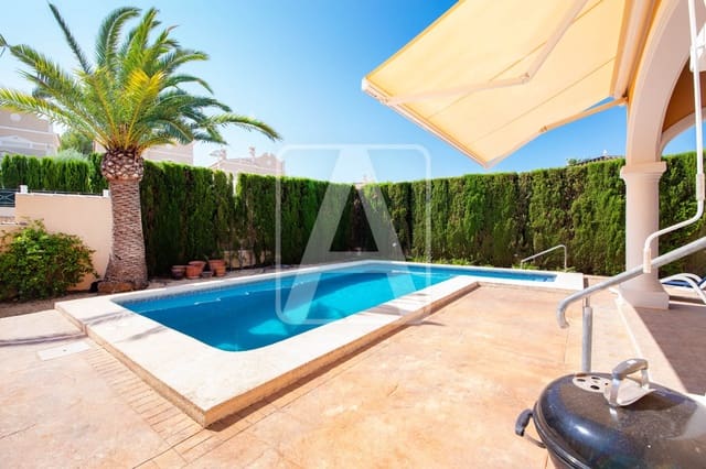 3 soveværelse Villa til salg i Calpe / Calp med garage - € 625.000 (Ref: 9494137)