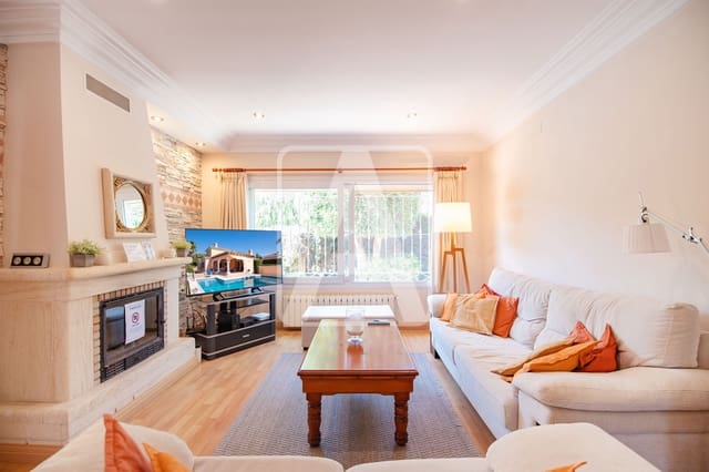 3 soveværelse Villa til salg i Calpe / Calp med garage - € 625.000 (Ref: 9494137)