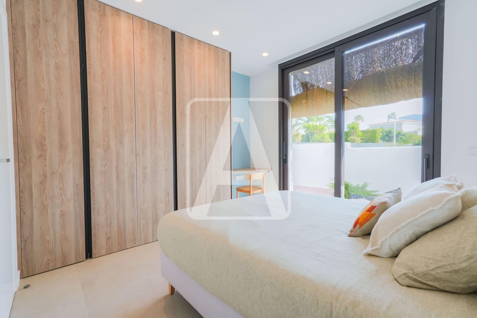 5 bedroom Villa for sale in Moraira with pool garage - € 1,849,000 (Ref: 9494138)