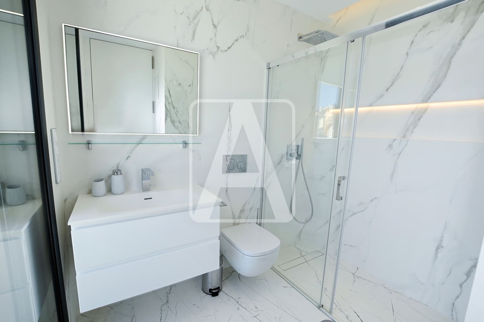 4 makuuhuone Huvila myytävänä paikassa Calpe / Calp mukana 
autotalli - 2 800 000 € (Ref: 9510356)