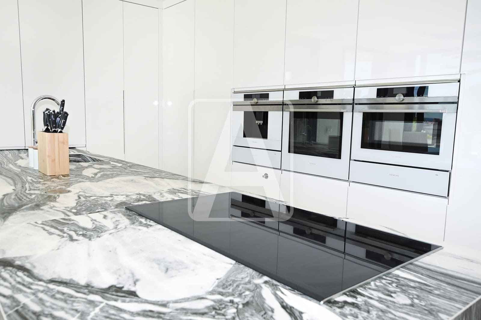 4 makuuhuone Huvila myytävänä paikassa Calpe / Calp mukana 
autotalli - 2 800 000 € (Ref: 9510356)