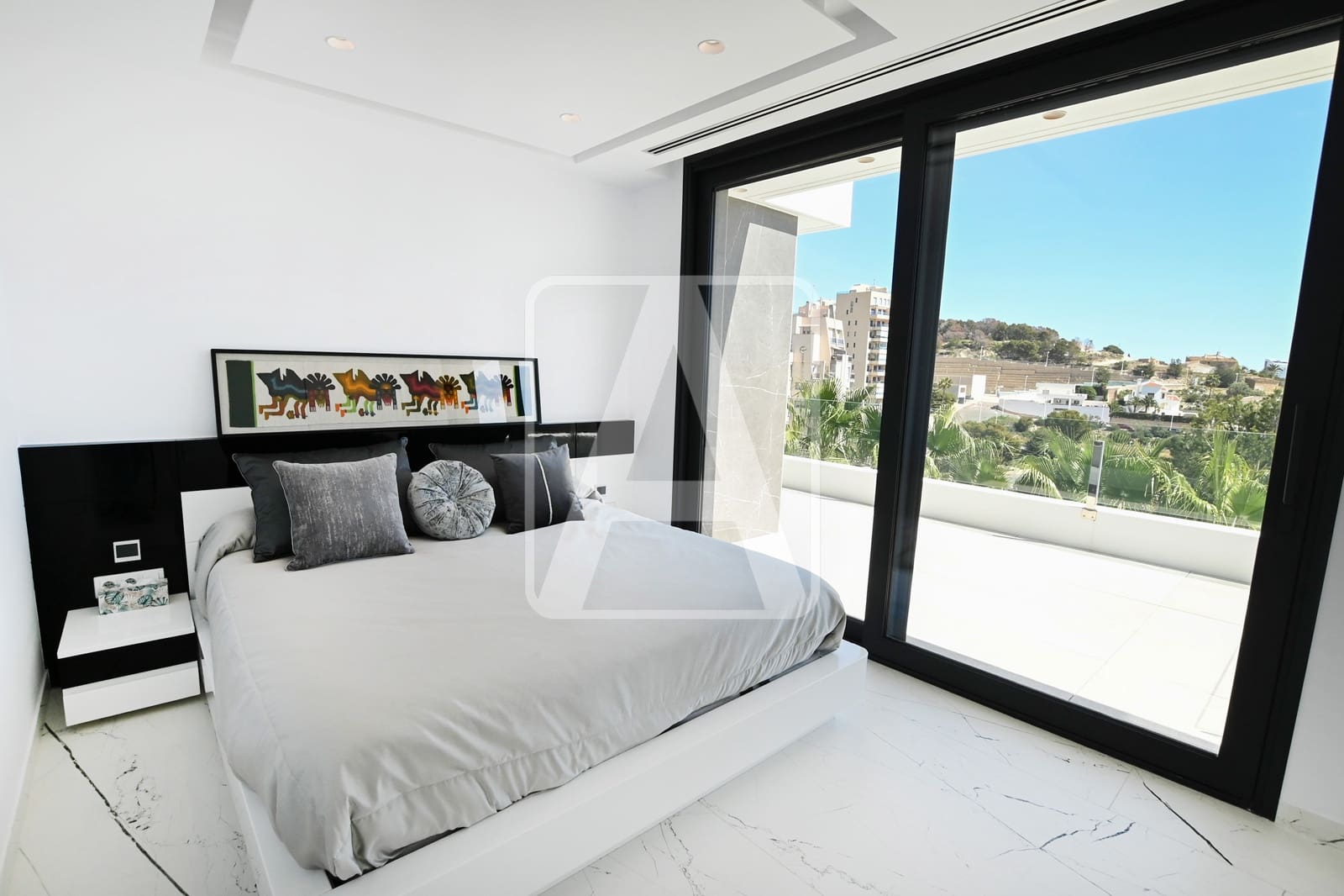 4 makuuhuone Huvila myytävänä paikassa Calpe / Calp mukana 
autotalli - 2 800 000 € (Ref: 9510356)