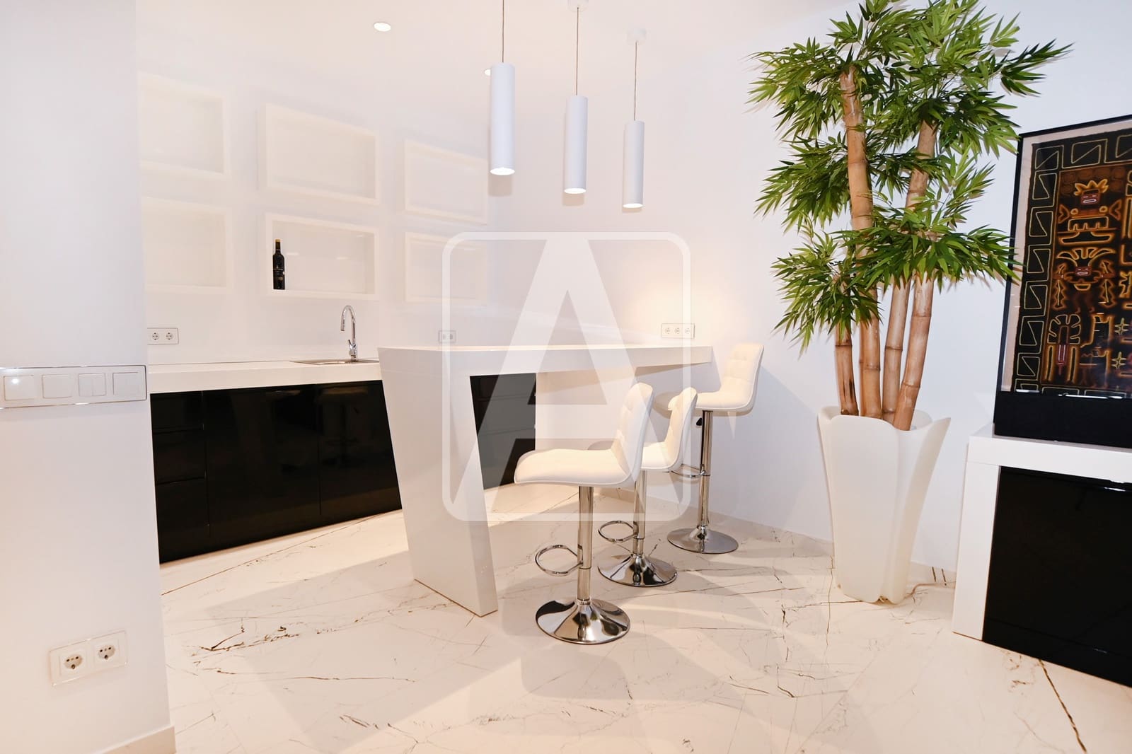 4 makuuhuone Huvila myytävänä paikassa Calpe / Calp mukana 
autotalli - 2 800 000 € (Ref: 9510356)