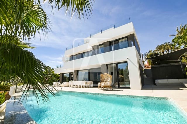 4 makuuhuone Huvila myytävänä paikassa Calpe / Calp mukana 
autotalli - 2 800 000 € (Ref: 9510356)