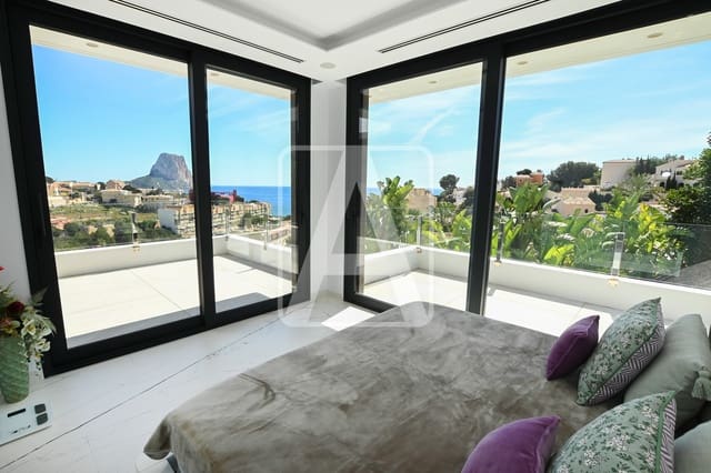 4 makuuhuone Huvila myytävänä paikassa Calpe / Calp mukana 
autotalli - 2 800 000 € (Ref: 9510356)