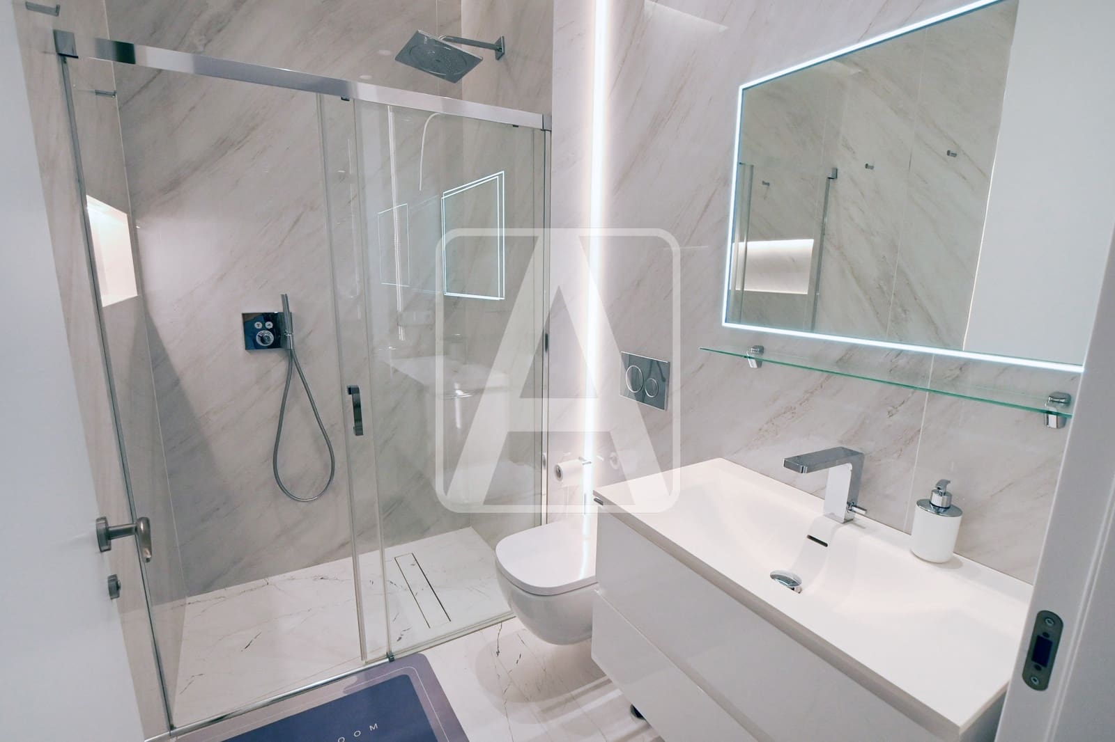 4 makuuhuone Huvila myytävänä paikassa Calpe / Calp mukana 
autotalli - 2 800 000 € (Ref: 9510356)