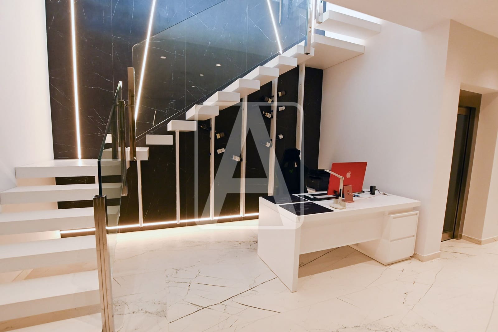 4 makuuhuone Huvila myytävänä paikassa Calpe / Calp mukana 
autotalli - 2 800 000 € (Ref: 9510356)