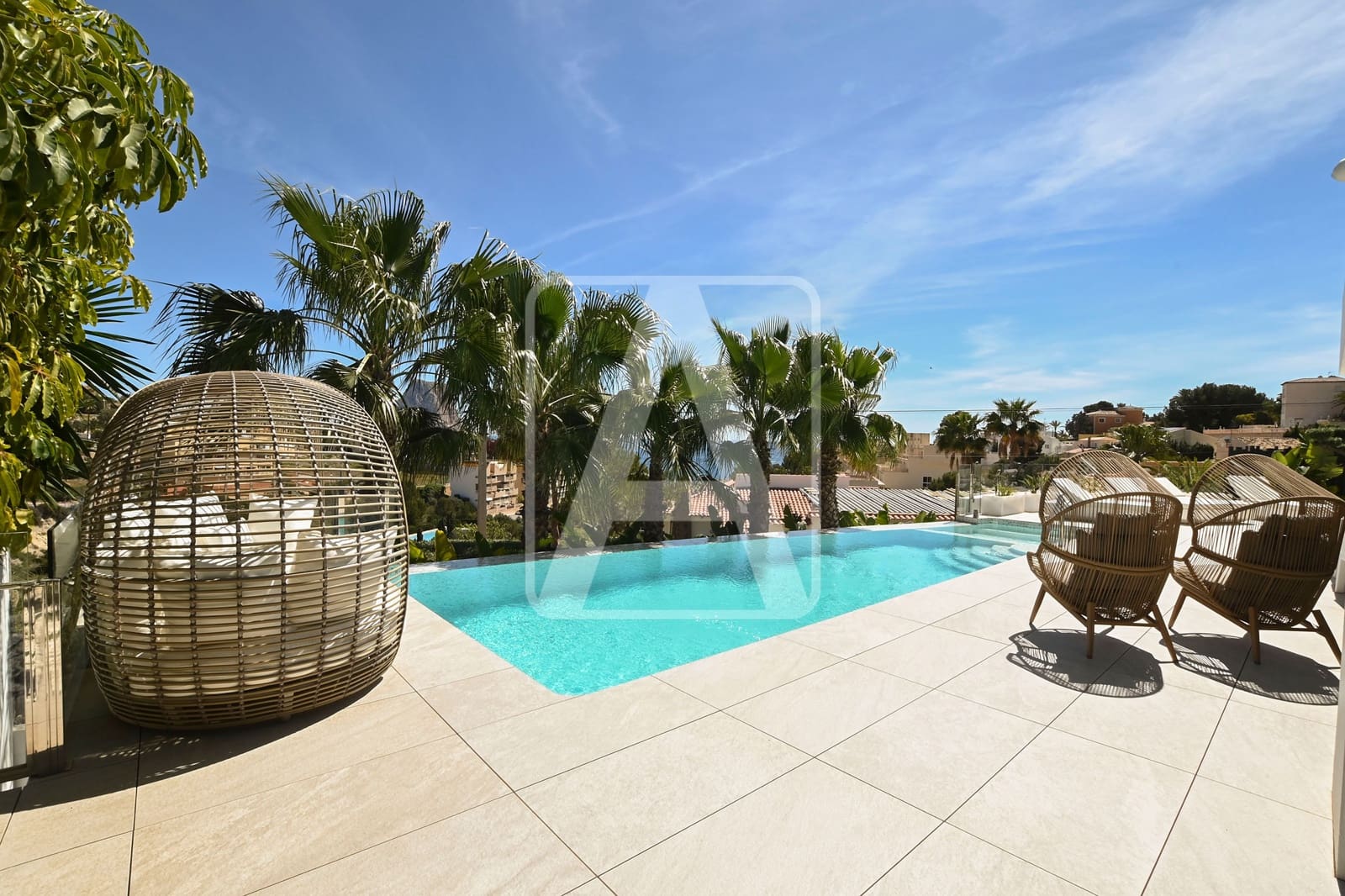 4 makuuhuone Huvila myytävänä paikassa Calpe / Calp mukana 
autotalli - 2 800 000 € (Ref: 9510356)