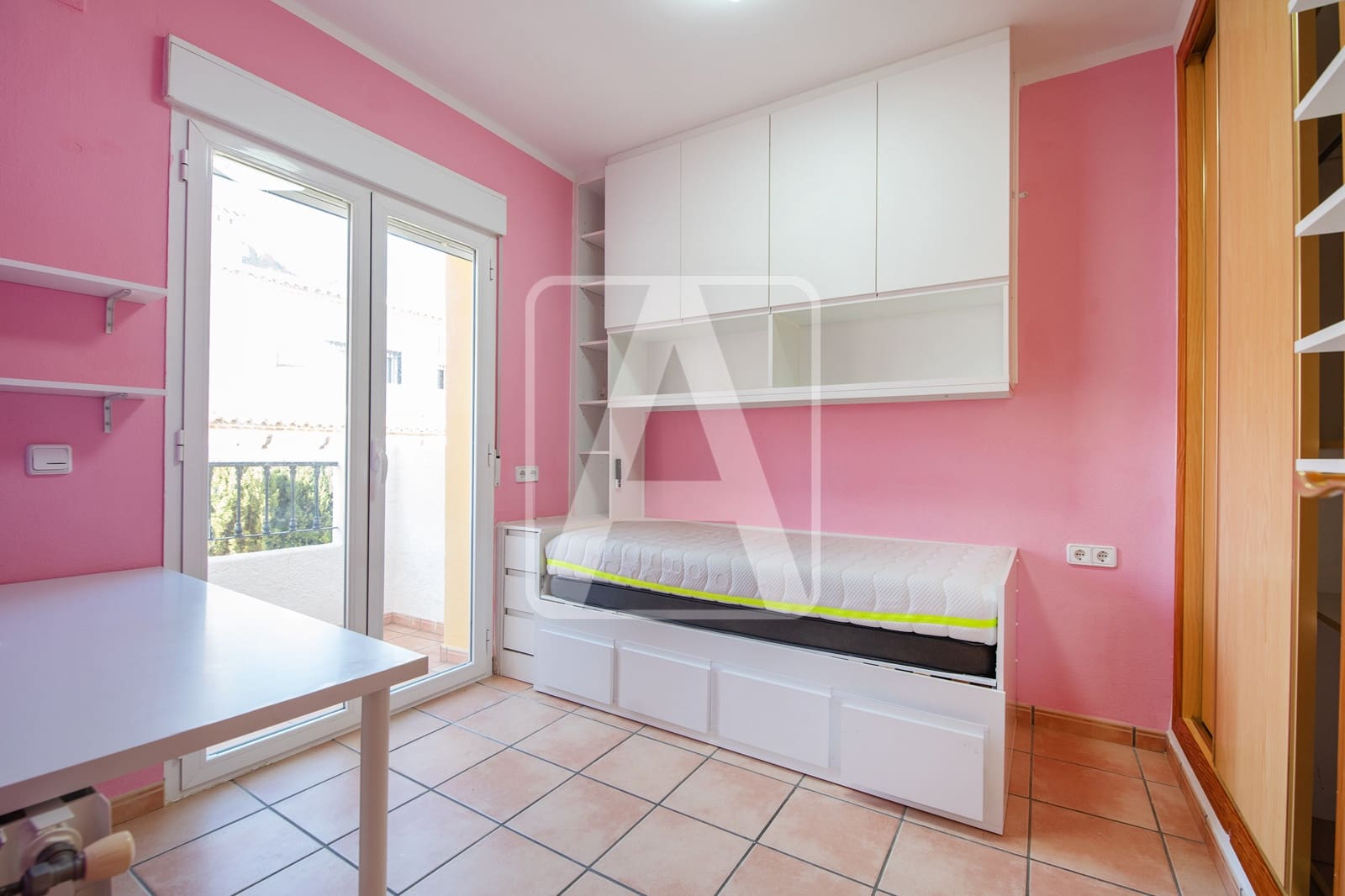 3 chambre Villa/Maison Mitoyenne à vendre à Calpe / Calp avec piscine garage - 325 000 € (Ref: 9529192)