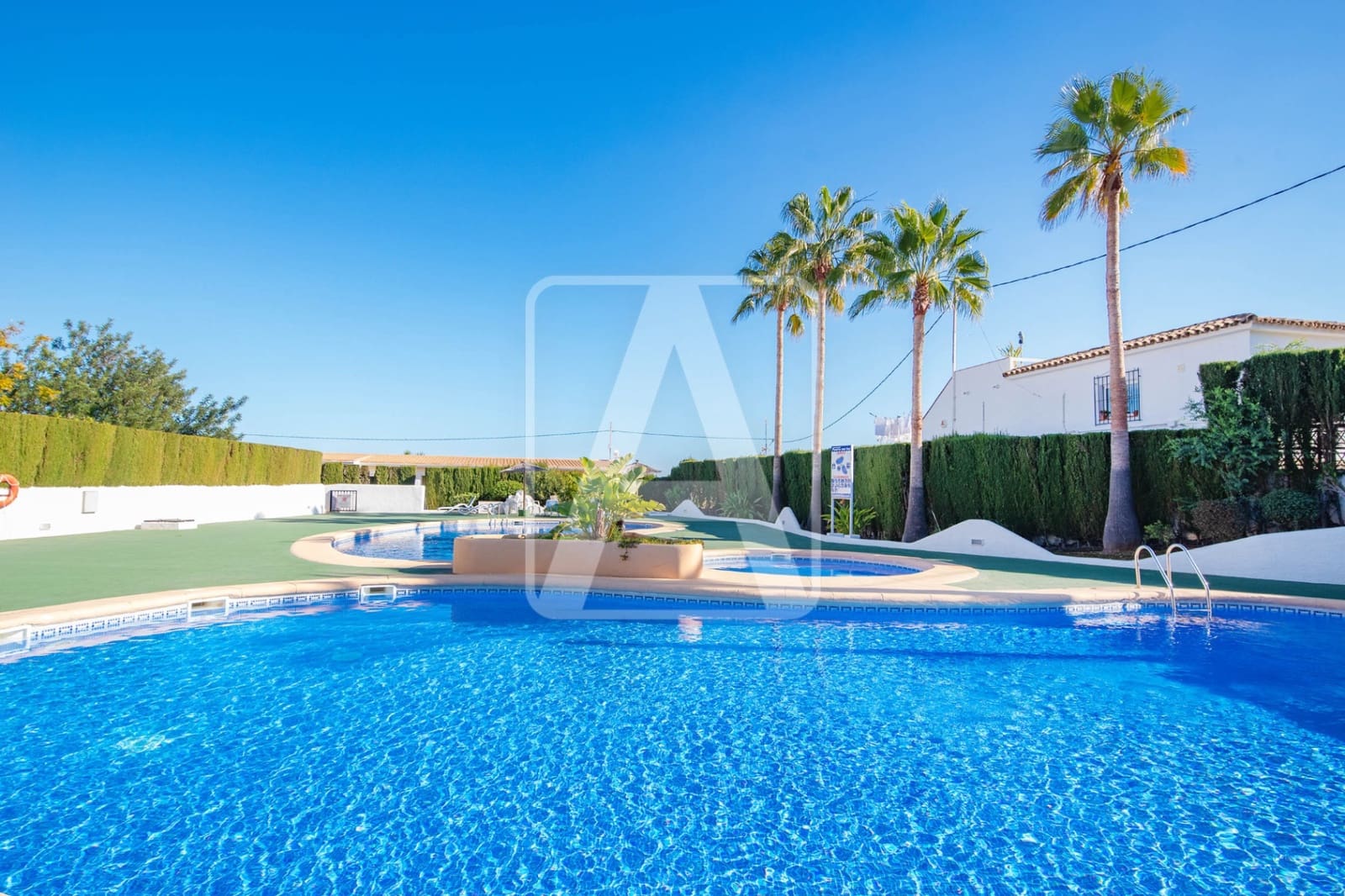 3 chambre Villa/Maison Mitoyenne à vendre à Calpe / Calp avec piscine garage - 325 000 € (Ref: 9529192)
