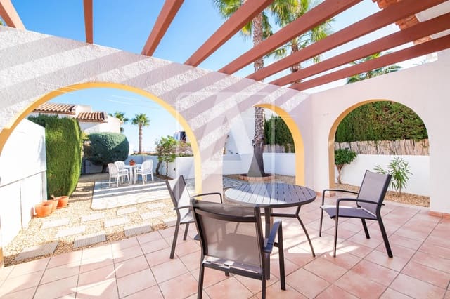 3 chambre Villa/Maison Mitoyenne à vendre à Calpe / Calp avec piscine garage - 325 000 € (Ref: 9529192)