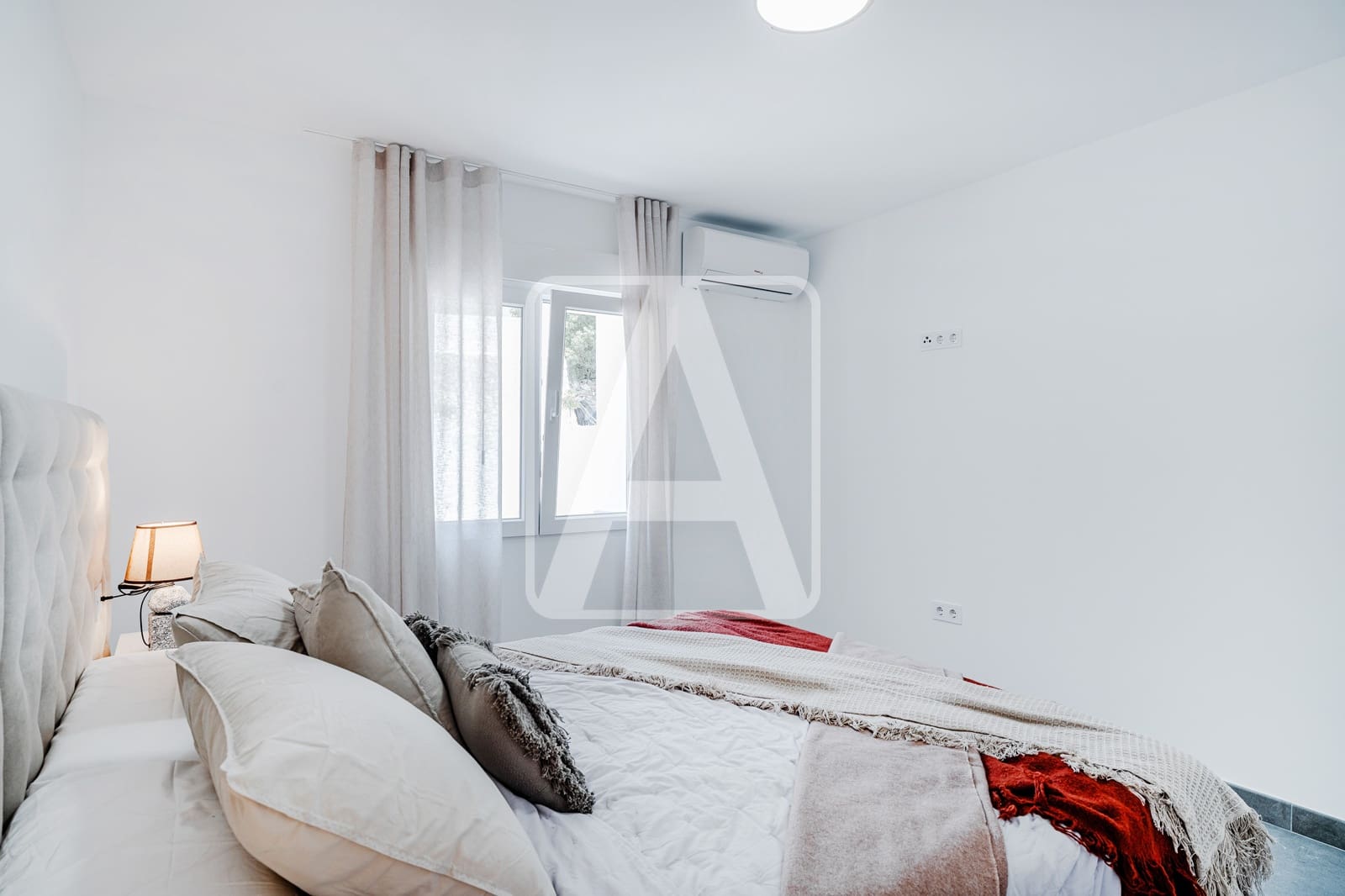 4 makuuhuone Huvila myytävänä paikassa Calpe / Calp mukana uima-altaan 
autotalli - 1 149 000 € (Ref: 9542104)