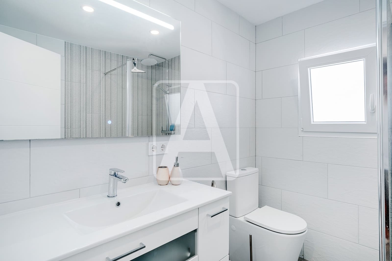 4 makuuhuone Huvila myytävänä paikassa Calpe / Calp mukana uima-altaan 
autotalli - 1 149 000 € (Ref: 9542104)