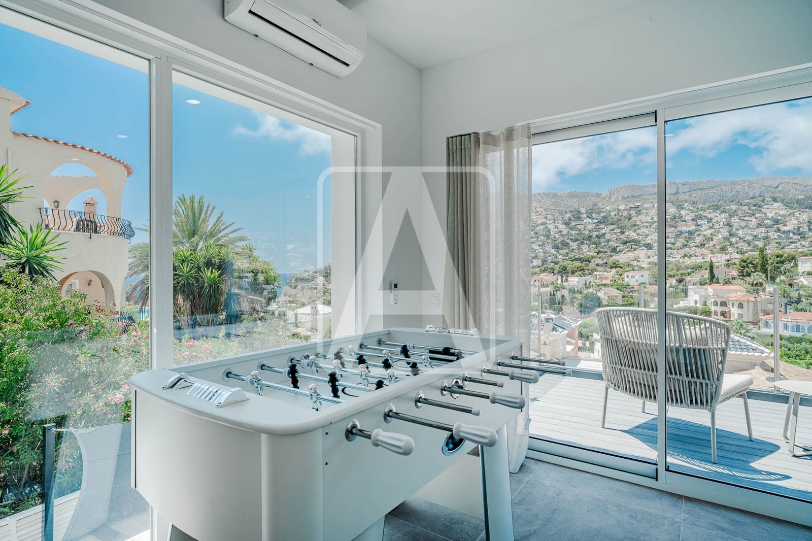 4 makuuhuone Huvila myytävänä paikassa Calpe / Calp mukana uima-altaan 
autotalli - 1 149 000 € (Ref: 9542104)