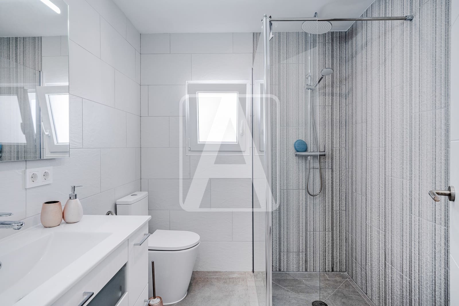 4 makuuhuone Huvila myytävänä paikassa Calpe / Calp mukana uima-altaan 
autotalli - 1 149 000 € (Ref: 9542104)