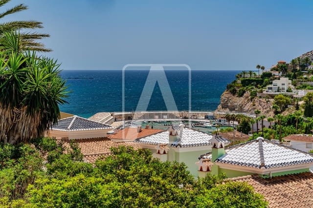 4 makuuhuone Huvila myytävänä paikassa Calpe / Calp mukana uima-altaan 
autotalli - 1 149 000 € (Ref: 9542104)