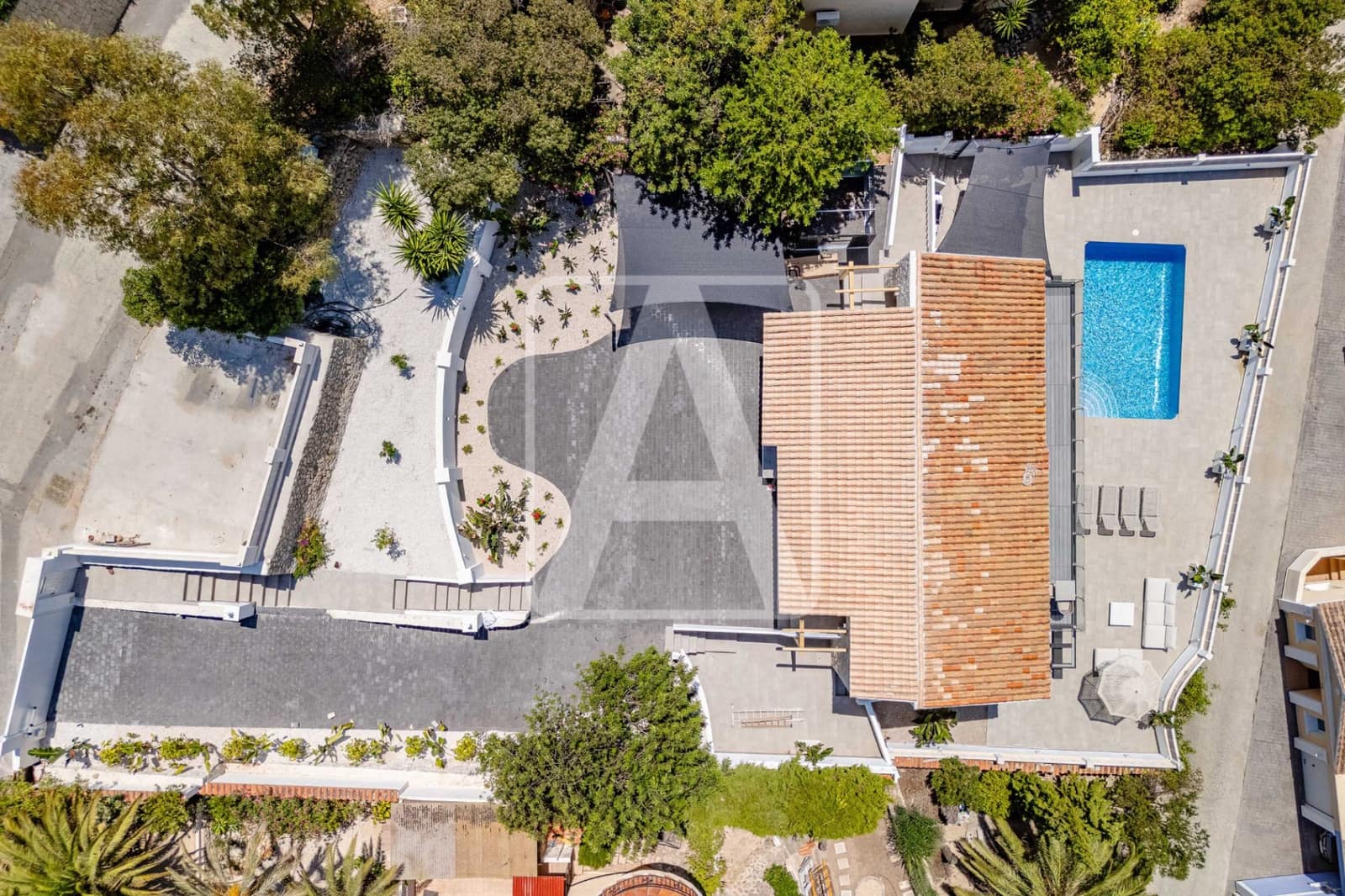 4 makuuhuone Huvila myytävänä paikassa Calpe / Calp mukana uima-altaan 
autotalli - 1 149 000 € (Ref: 9542104)