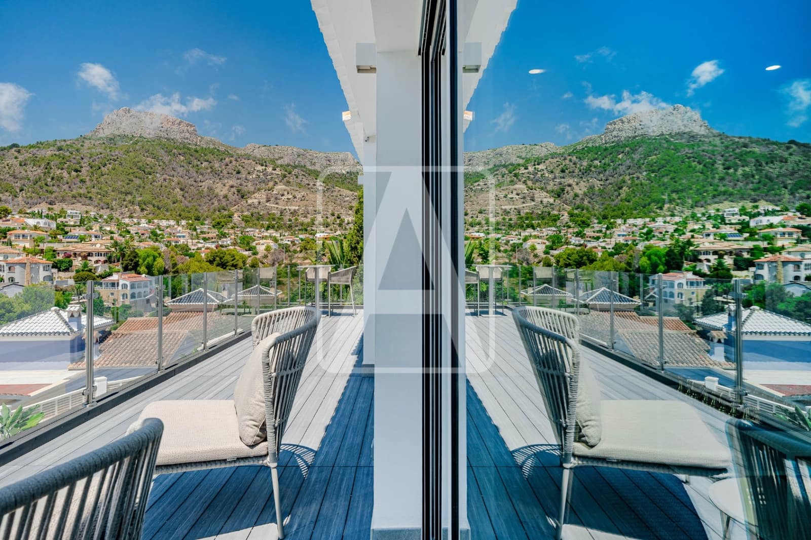 4 makuuhuone Huvila myytävänä paikassa Calpe / Calp mukana uima-altaan 
autotalli - 1 149 000 € (Ref: 9542104)