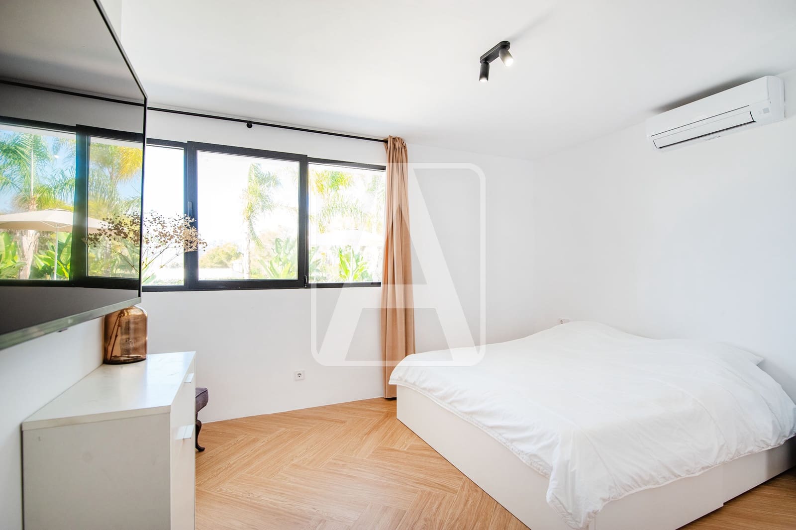 6 slaapkamer Villa te koop in Benissa met garage - € 2.150.000 (Ref: 9553206)