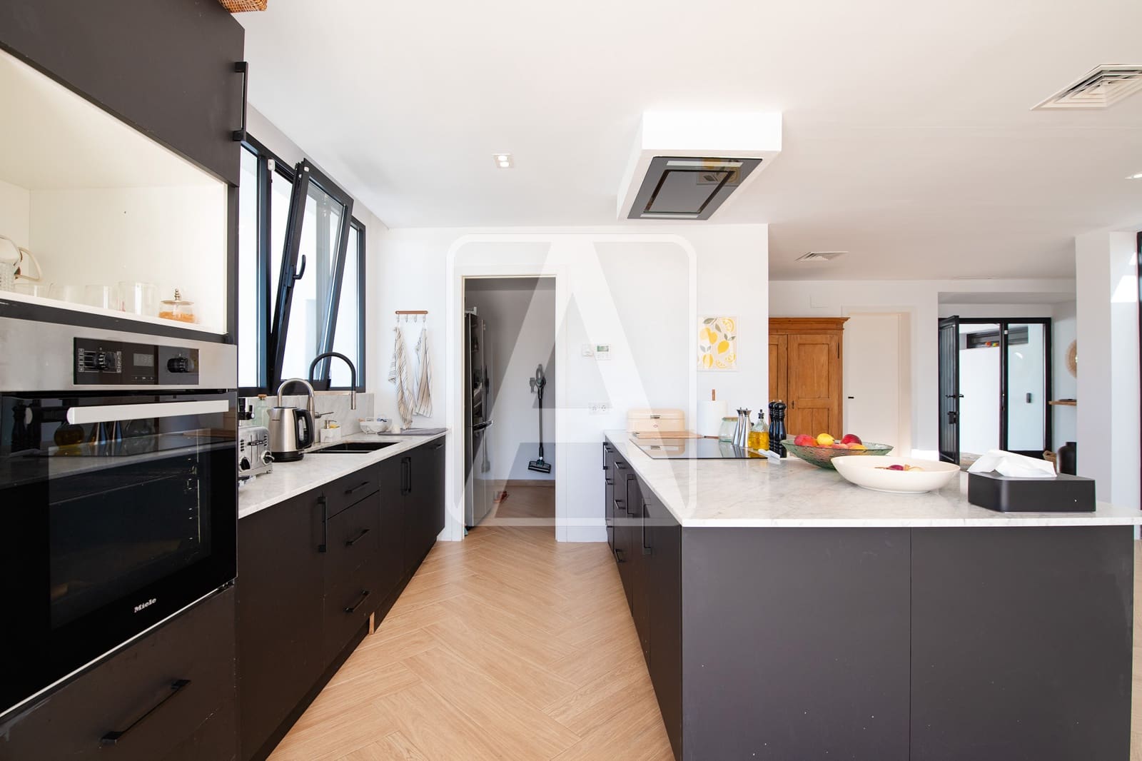 6 slaapkamer Villa te koop in Benissa met garage - € 2.150.000 (Ref: 9553206)